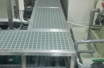 珠海雙贏(yíng)集團(tuán)廠(chǎng)區(qū)玻璃鋼格柵蓋板、防腐工程安裝